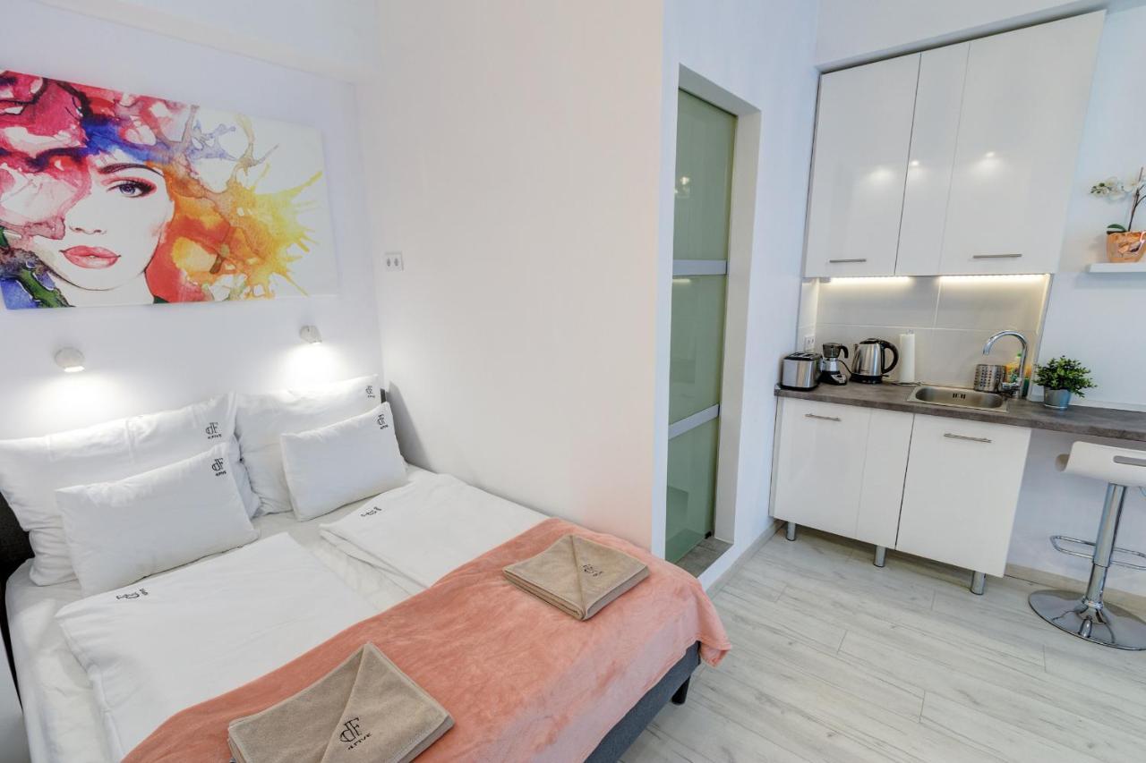 City Studio 3-3 Apartament *